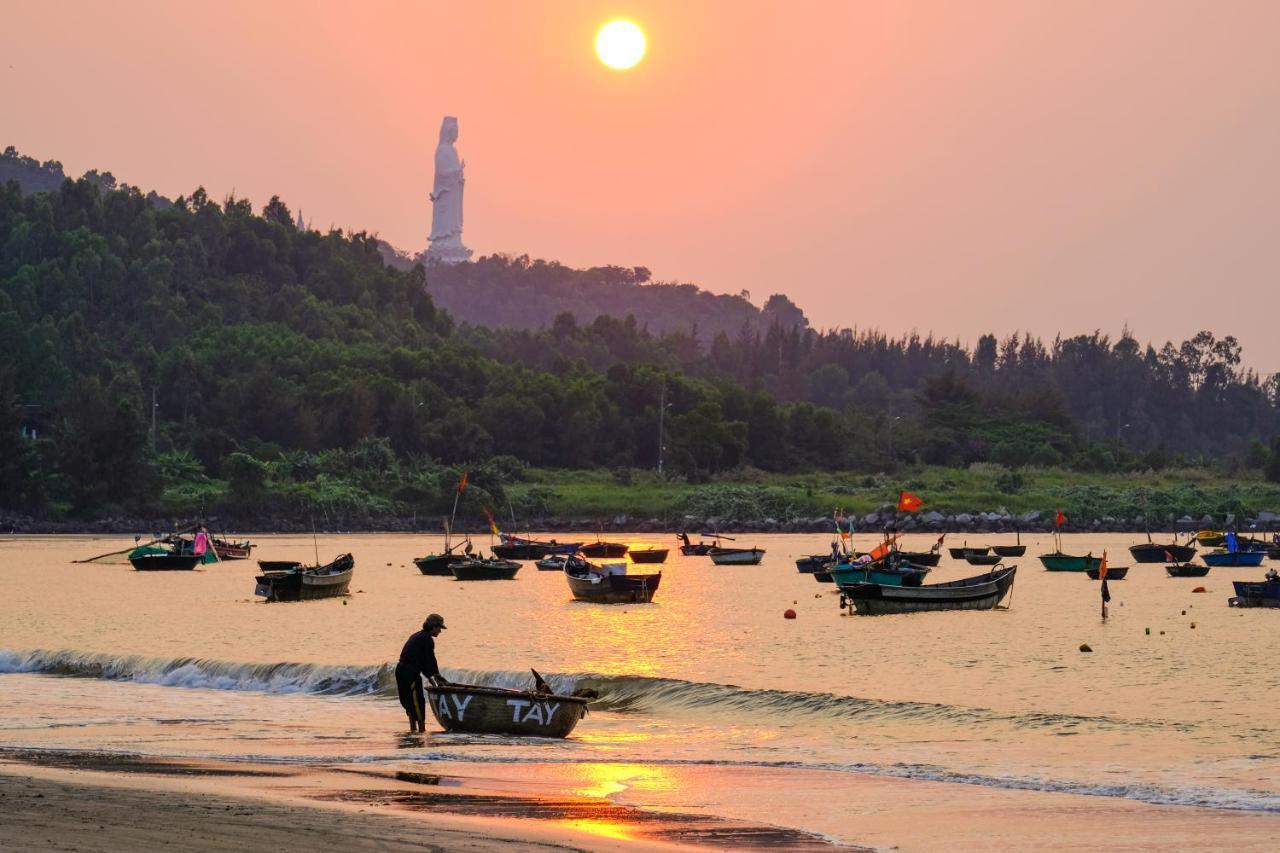 Khách sạn Dreamy Sky - Nhỏ Hướng Sân Bay 2*